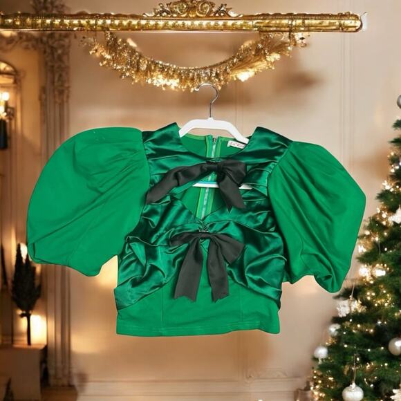La’ Ros Tops - La’ Ros Holiday Christmas Emerald green satin top, puff sleeve blouse Size M